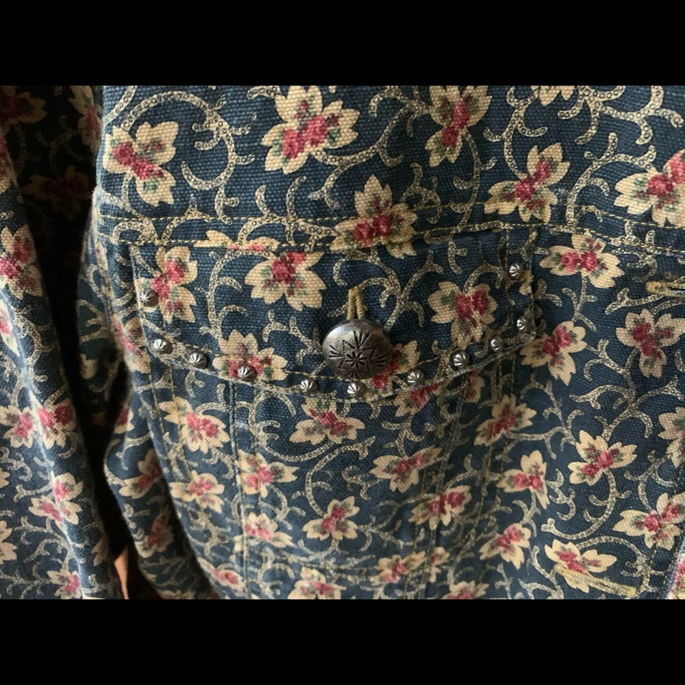 Jean Jacket - Picture 2 of 3
